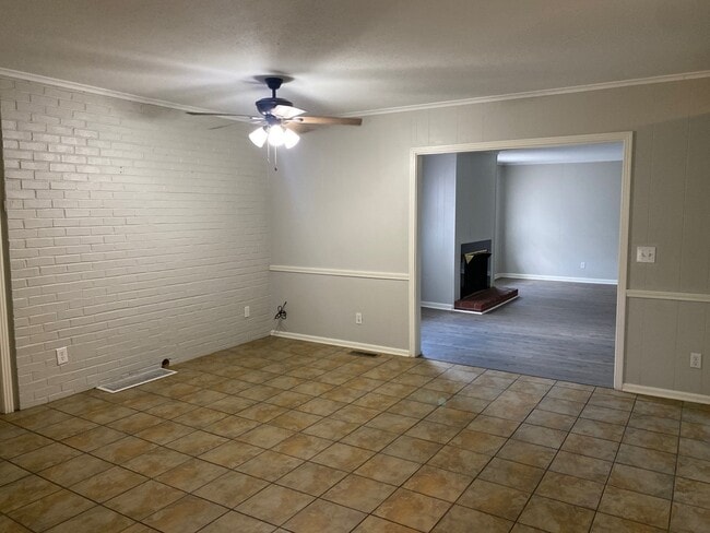 Building Photo - 95 Ayers Dr
