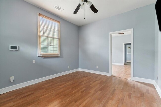 Foto del edificio - 8927 Hickory St