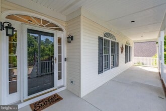 Building Photo - 4210 Stonehaven Way