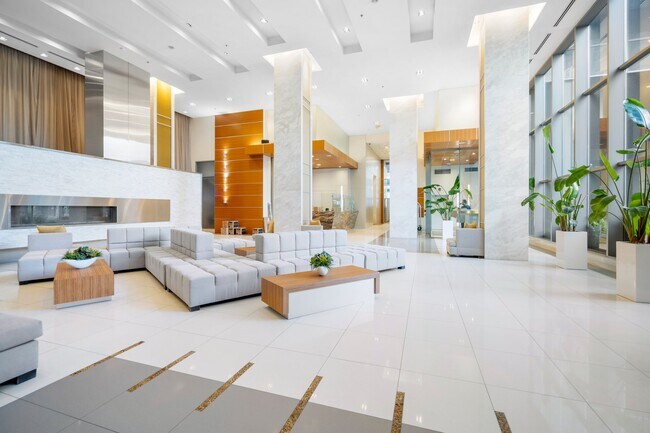 Building Photo - 2 Bed & 2 Bath Condo Available for Rent in...