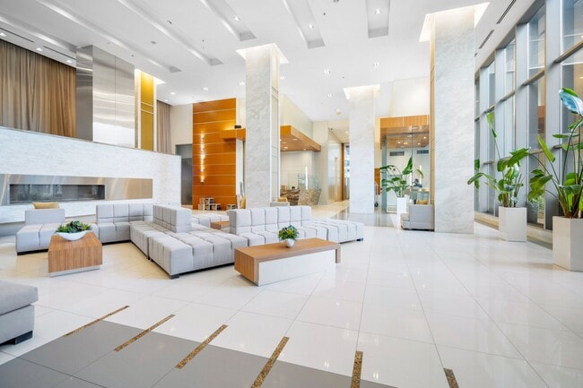 Photo du bâtiment - 2 Bed & 2 Bath Condo Available for Rent in...