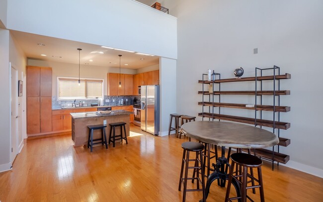 Building Photo - 1702 South Lamar Boulevard, Unit 10