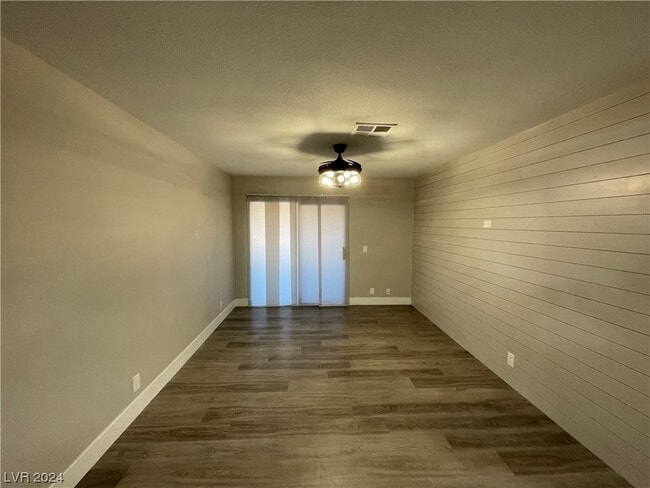 Building Photo - 3151 N Soaring Gulls Dr