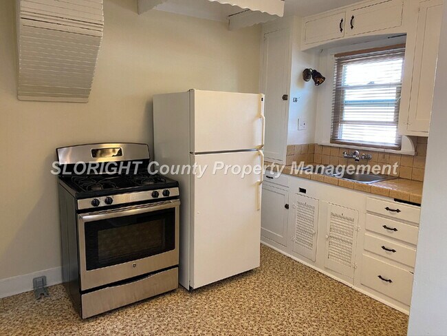 Foto del edificio - AVAILABLE JULY - Great 2 Bedroom Close to Poly/Downtown