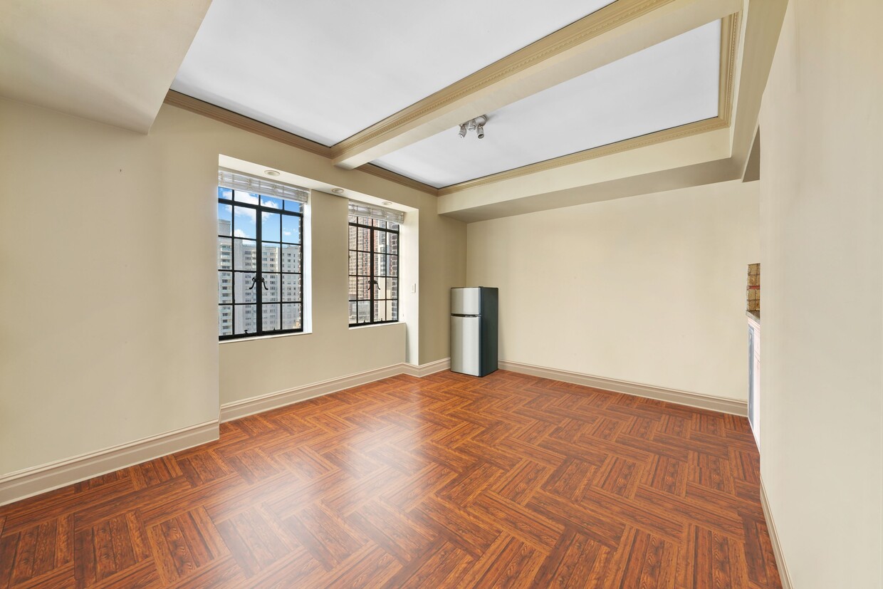Foto principal - 320 E 42nd St