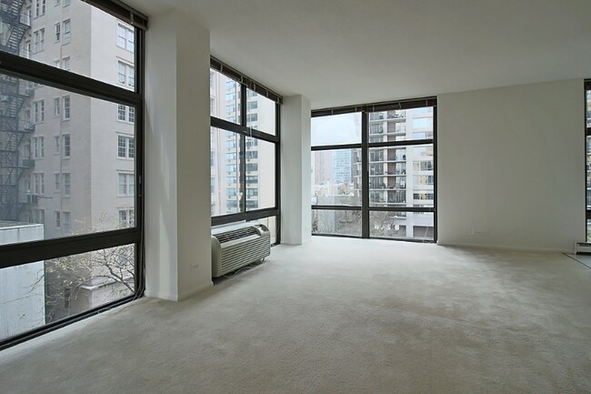 Photo - 1202 N Stone St Apartment