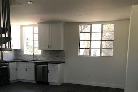 Building Photo - 111 N Pass Ave