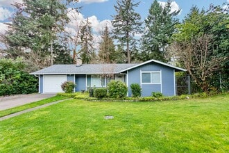 Building Photo - 8302 Woodbourne Dr SW