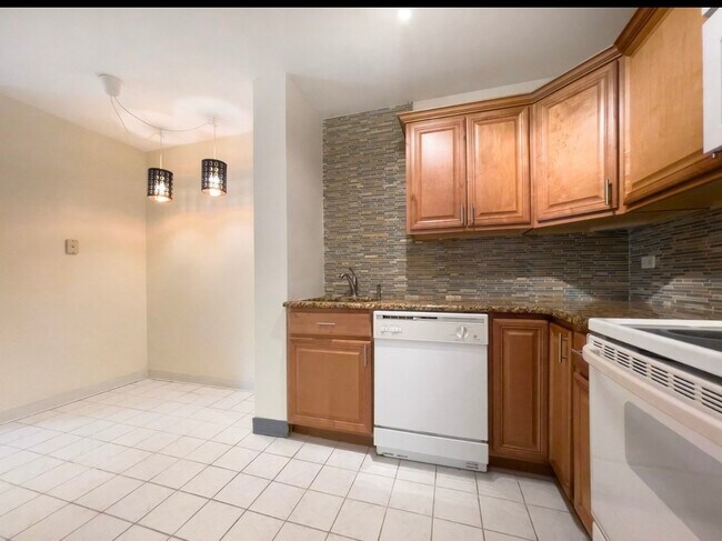 Foto del edificio - 425 Walnut Creek Rd