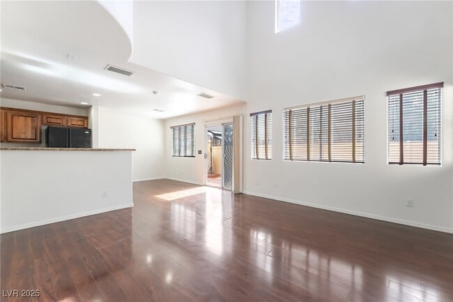 Building Photo - 7858 Windhamridge Dr