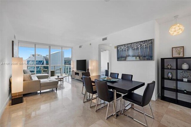 Foto del edificio - 3131 NE 188th St