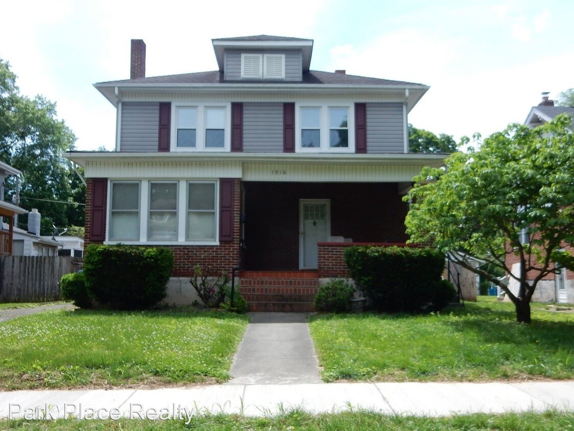 Primary Photo - 1912 Arden Rd SW