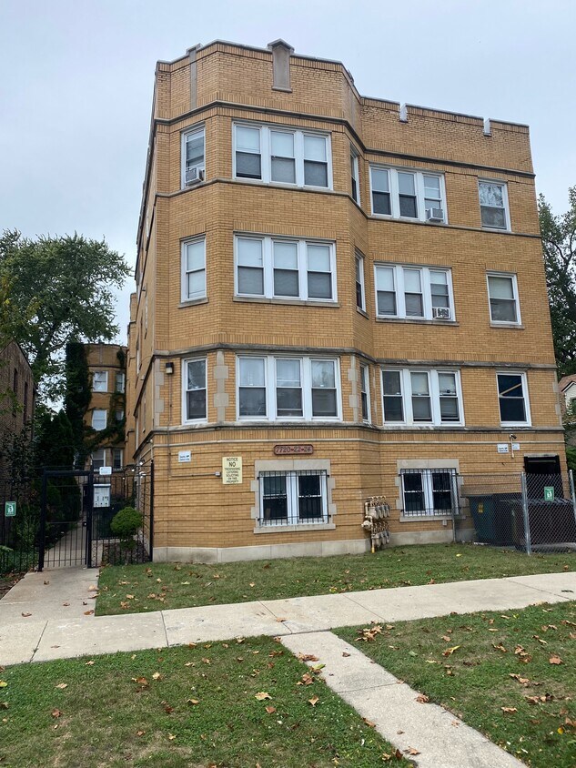 Primary Photo - Marquette