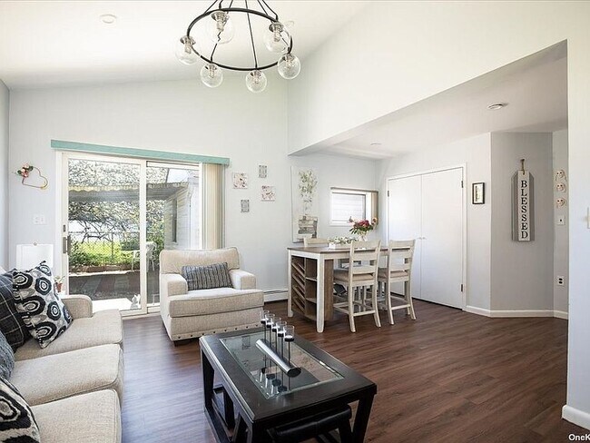 Foto del edificio - 11 Tower Ln