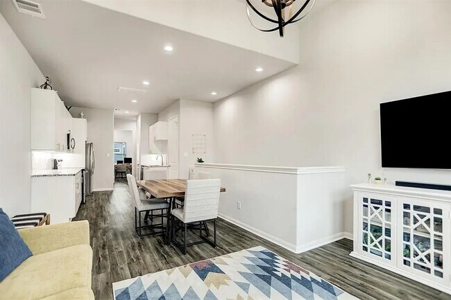 Foto del edificio - 4906 Paradigm Ln
