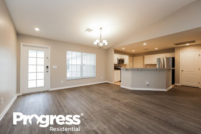 Building Photo - 2808 42nd St SW