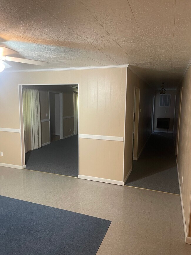 Foto del edificio - 474 Roadrunner Ln