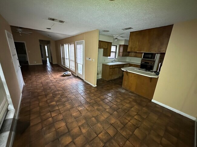 Foto del edificio - 114 Avant Garde Dr