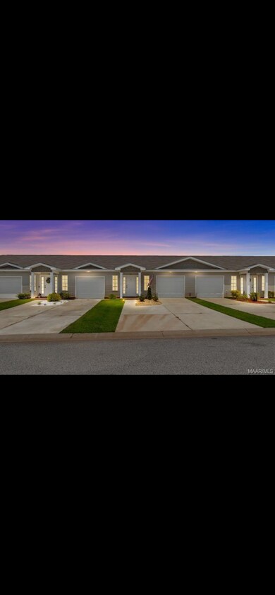 Primary Photo - 111 Jasmine Cir
