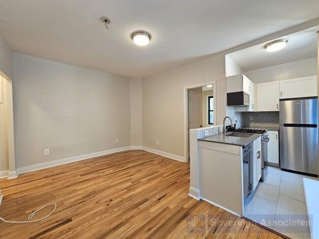 Building Photo - 515 W 168th St