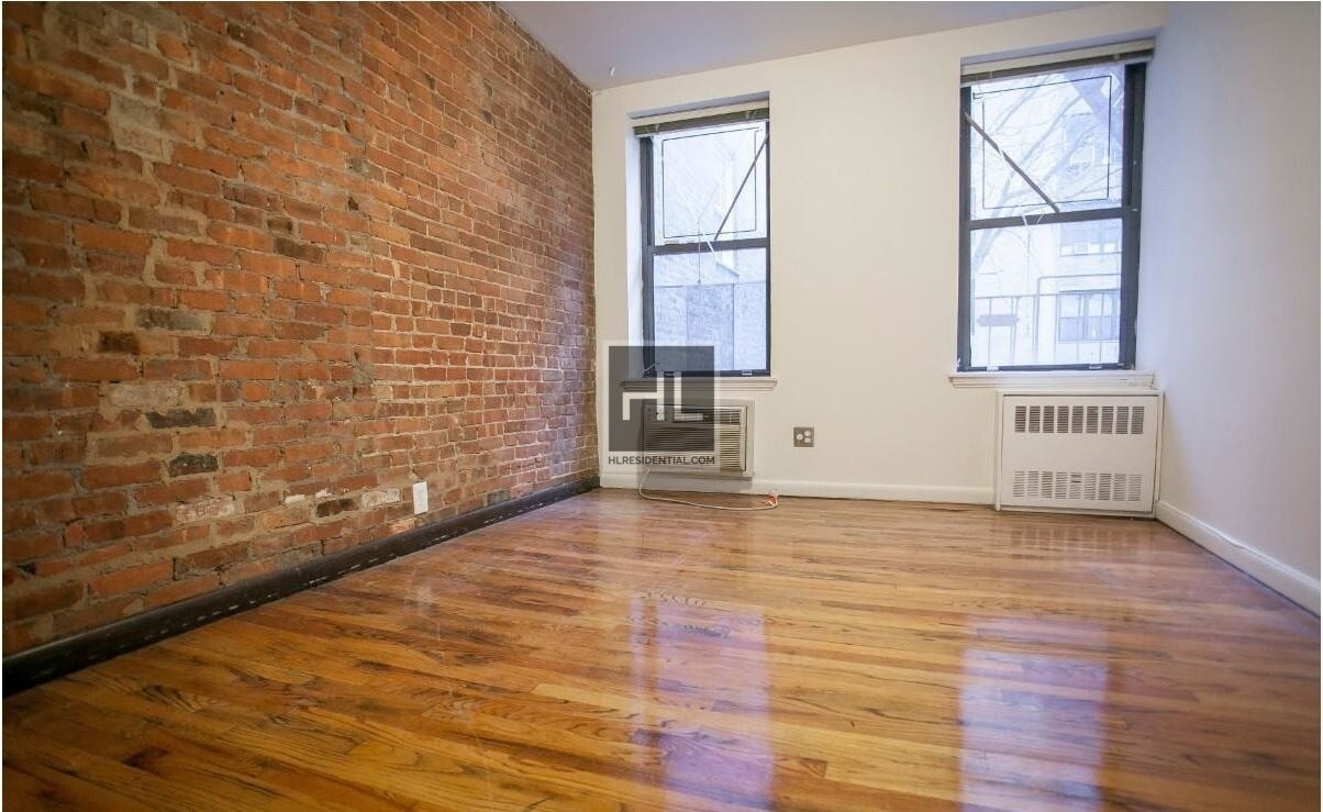 Building Photo - East 39th Street