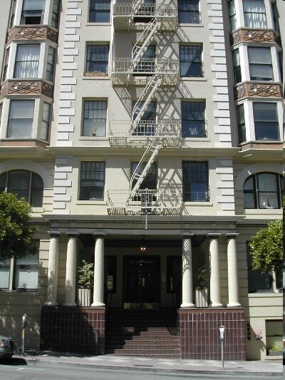 Foto del edificio - The Burke Lewis Apartments