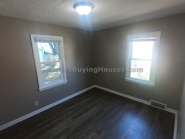 Building Photo - 1848 N Warman Ave