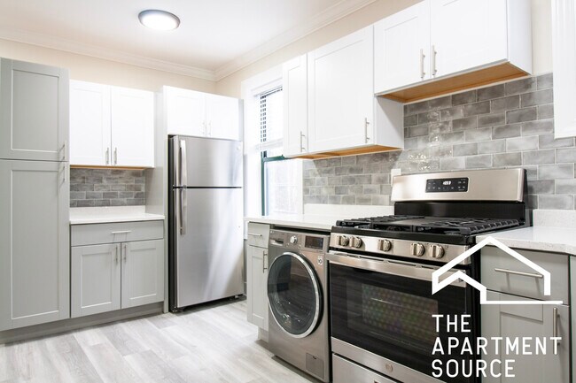 Foto del edificio - 3841 N Greenview Ave