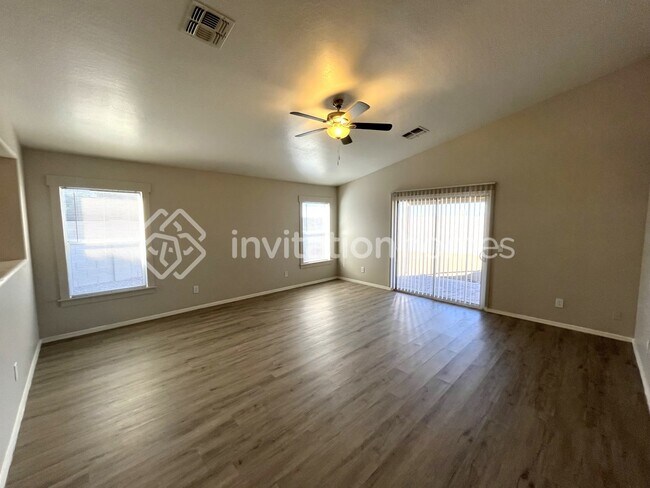 Building Photo - 11574 W Fooks Dr