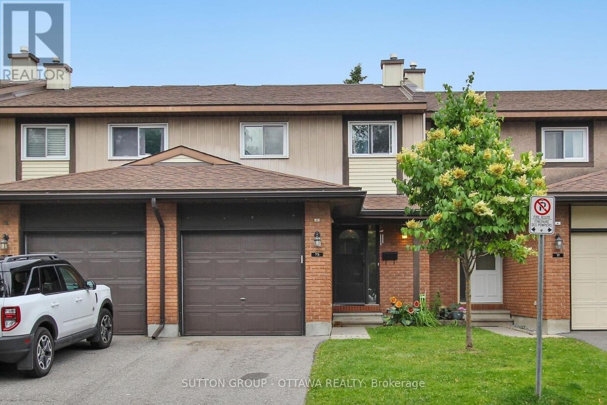 Primary Photo - 75 Clarkson Crescent
