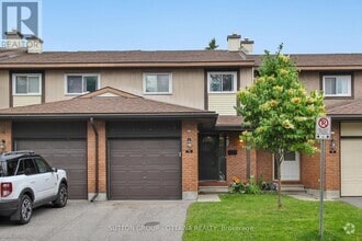 Building Photo - 75 Clarkson Crescent
