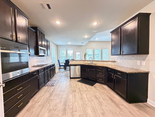 Building Photo - 244 Upland Dr