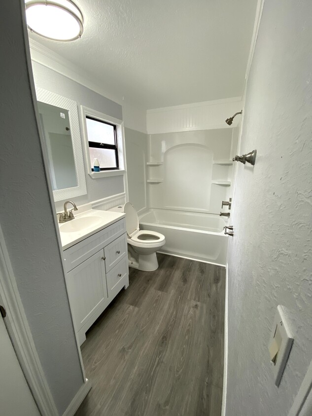Primary Photo - 328 Eron Way