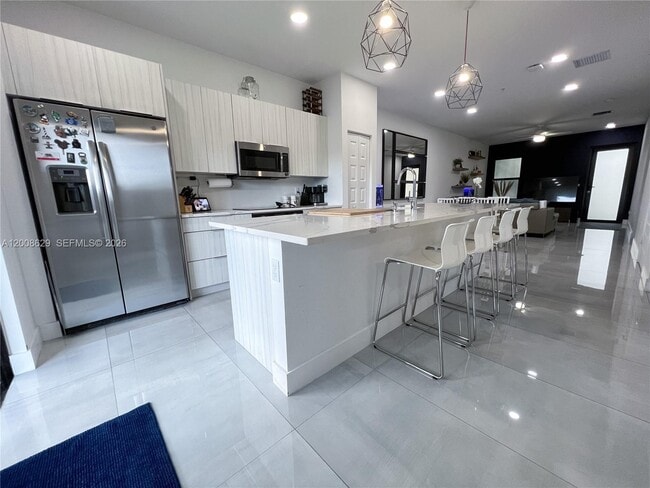 Foto del edificio - 7825 NW 104th Ave