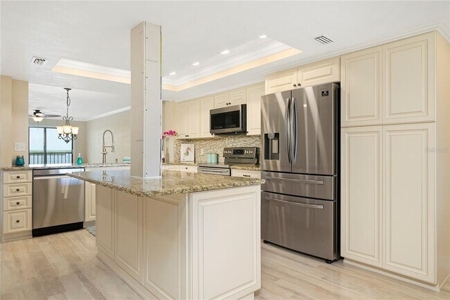 Foto del edificio - 4650 Bay Blvd