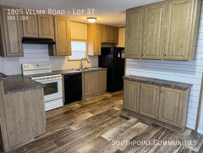 Foto del edificio - 1809 Velma Rd