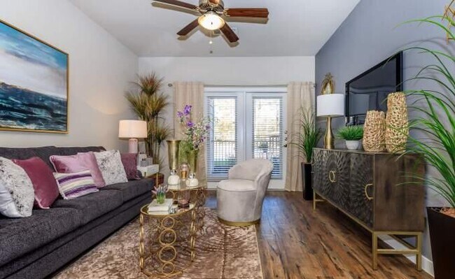 Building Photo - 1 bedroom in Conroe TX 77301