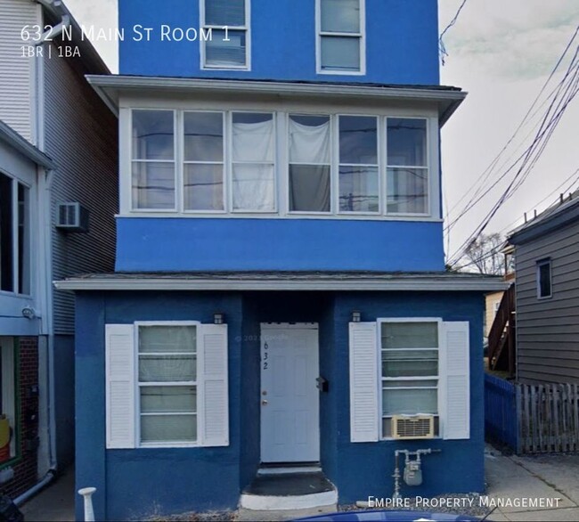 Foto del edificio - 632 N Main St
