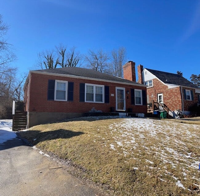 Building Photo - Quaint Rockhill Home in Private Cul-de-Sac!