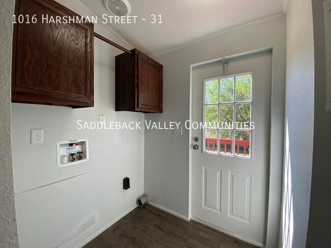 Foto del edificio - 1016 Harshman St