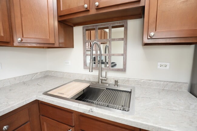 Building Photo - 17306 Peach Grove Ln