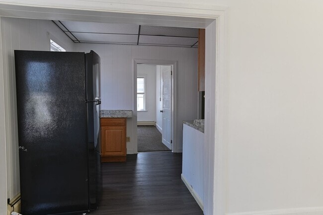 Building Photo - 42 E Locust St