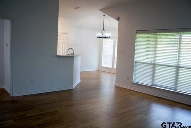 Building Photo - 11380 Derby Dr