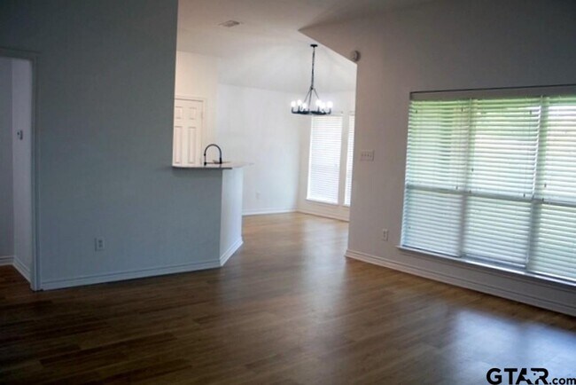 Foto del edificio - 11380 Derby Dr