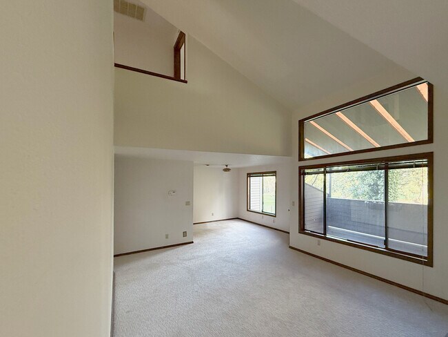 Foto del edificio - 8949 SW Fairview Pl