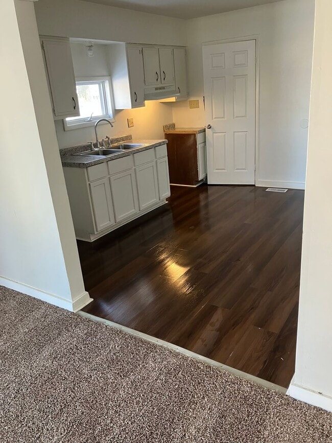 Building Photo - 3101 Oliver St