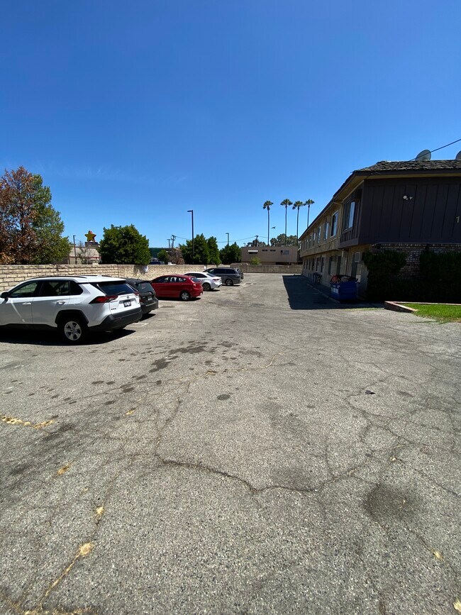 Building Photo - 11726 Lemay St