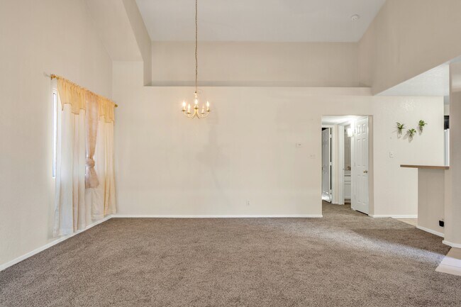 Building Photo - 5026 S Rainbow Blvd