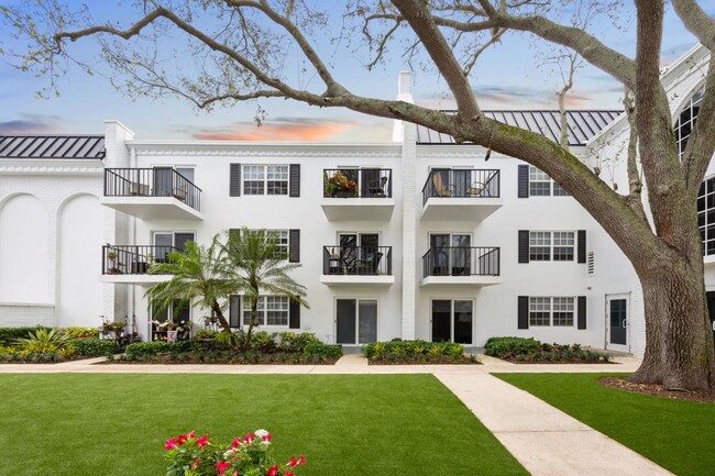 Foto del edificio - Independence Hall Senior Living