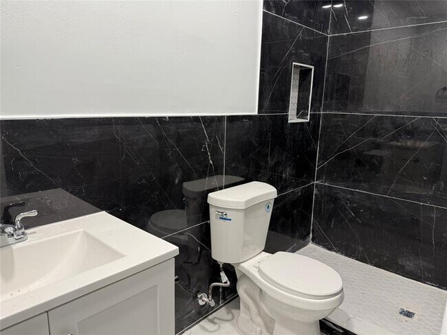 Building Photo - 3809 NW 78th Terrace